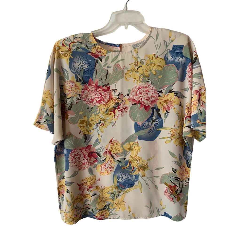 Camile Claudel Floral Short Sleeve Medium Button in Back Made in USA Vintage